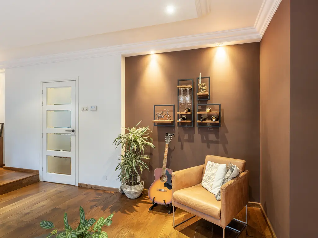 Rijnvaartweg 8, 'S-GRAVENZANDE