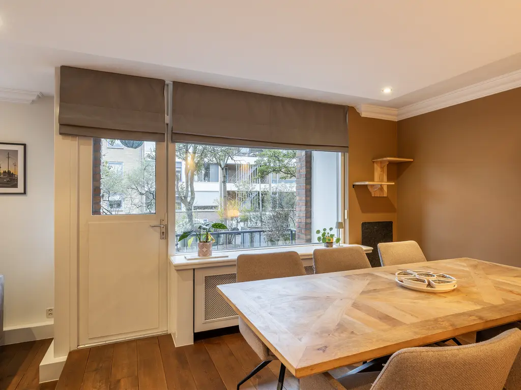 Rijnvaartweg 8, 'S-GRAVENZANDE