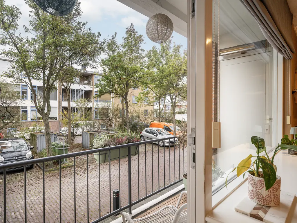 Rijnvaartweg 8, 'S-GRAVENZANDE