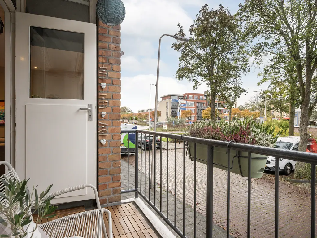 Rijnvaartweg 8, 'S-GRAVENZANDE