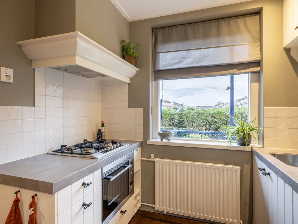 Rijnvaartweg 8, 'S-GRAVENZANDE