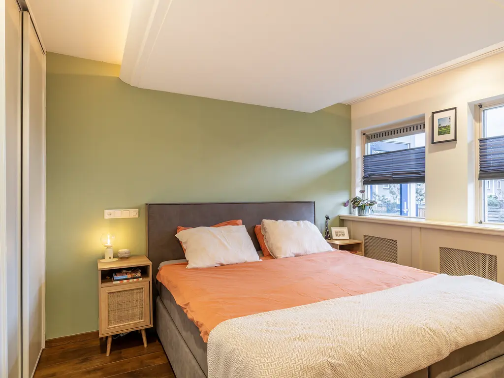 Rijnvaartweg 8, 'S-GRAVENZANDE