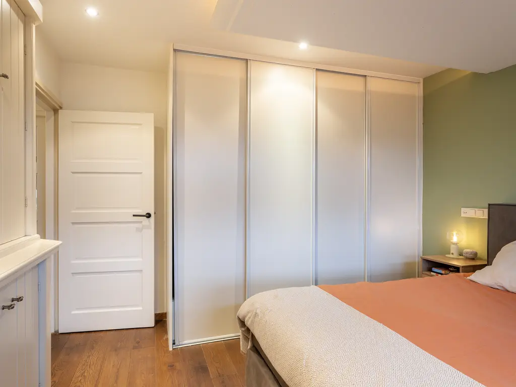 Rijnvaartweg 8, 'S-GRAVENZANDE