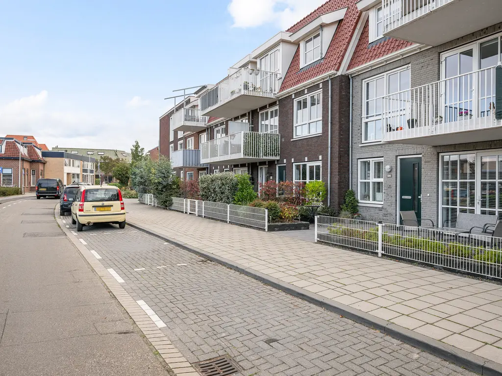 Sand-Ambachtstraat 93, 'S-GRAVENZANDE