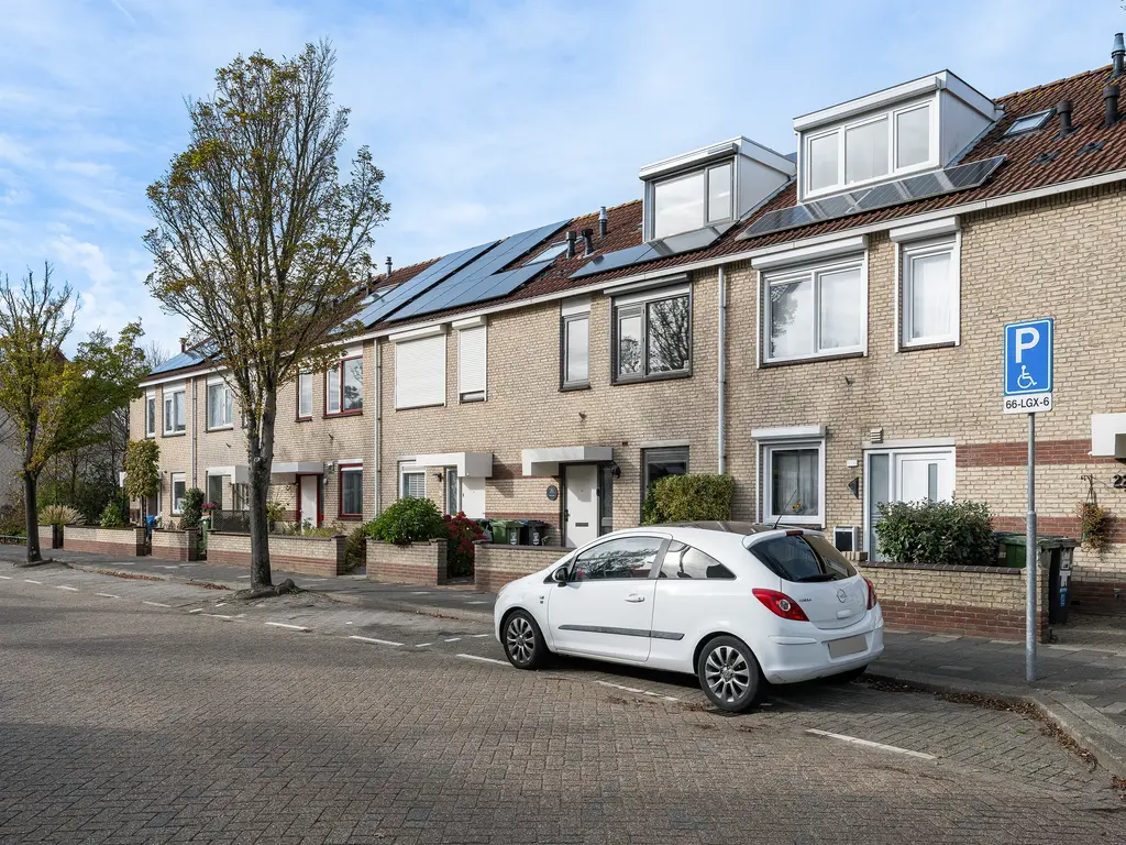 Laan van Delfland 26, MONSTER