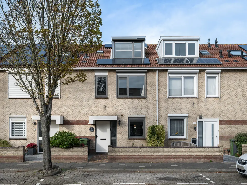 Laan van Delfland 26, MONSTER