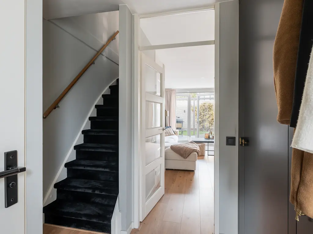 Laan van Delfland 26, MONSTER