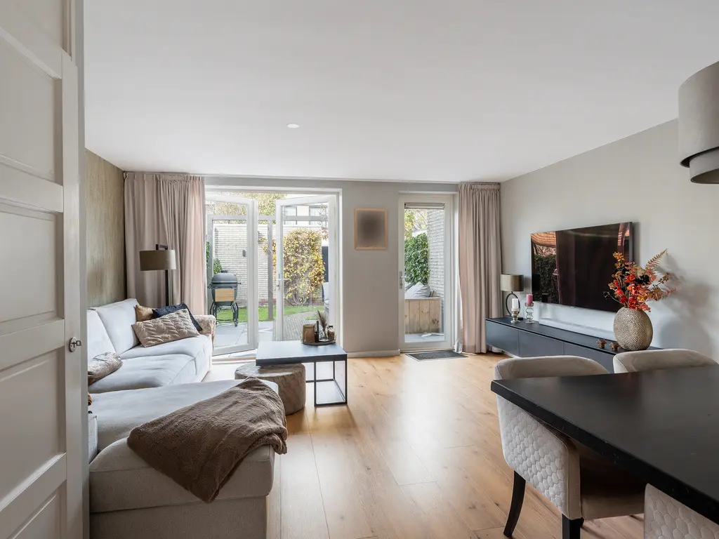 Laan van Delfland 26, MONSTER