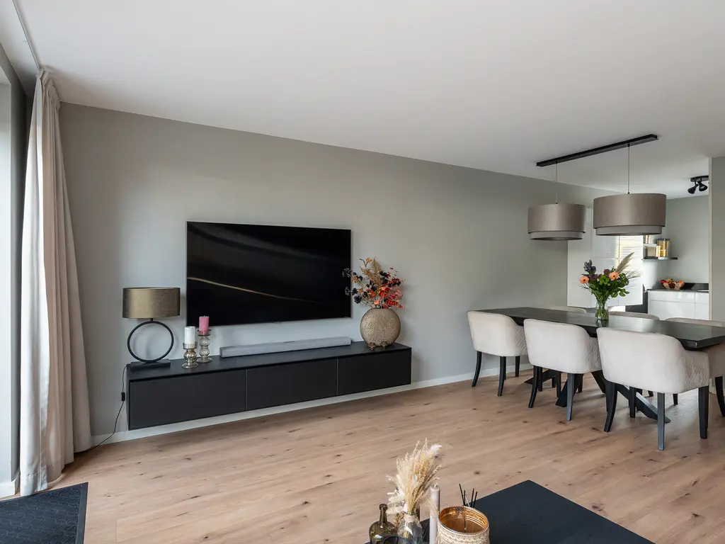 Laan van Delfland 26, MONSTER