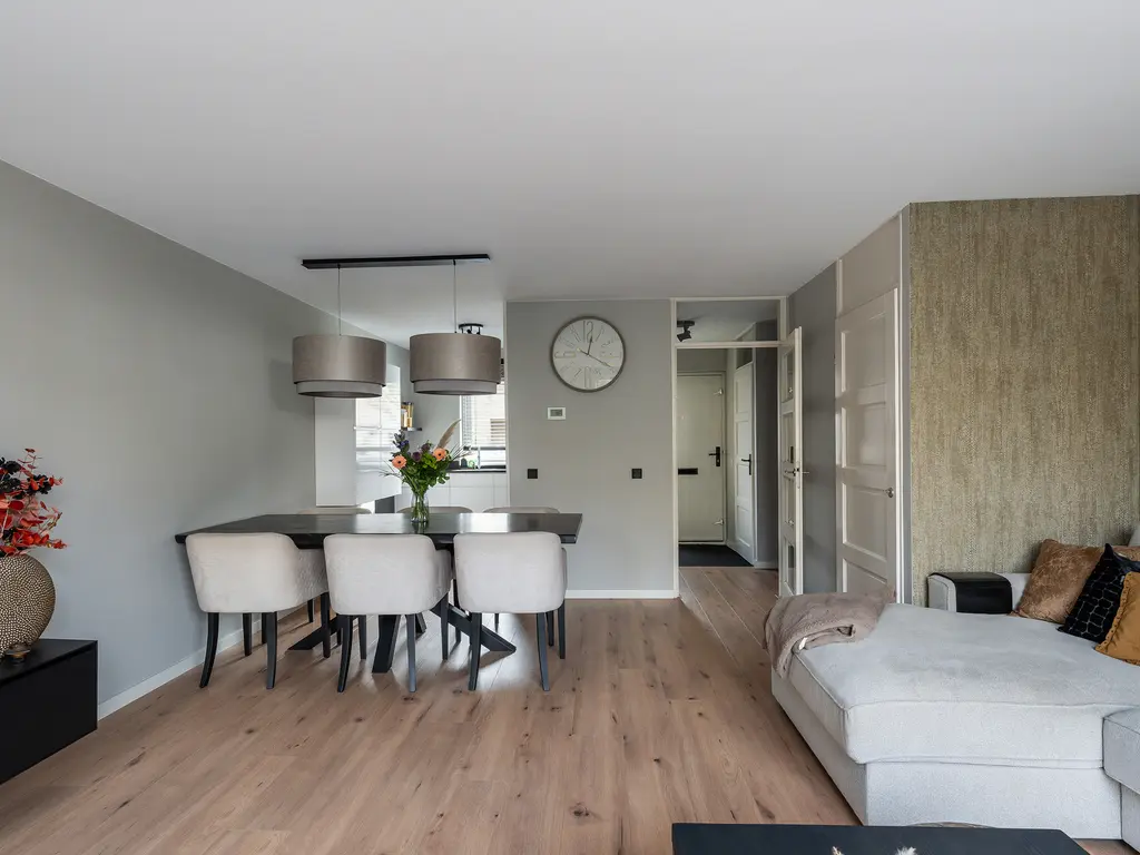 Laan van Delfland 26, MONSTER