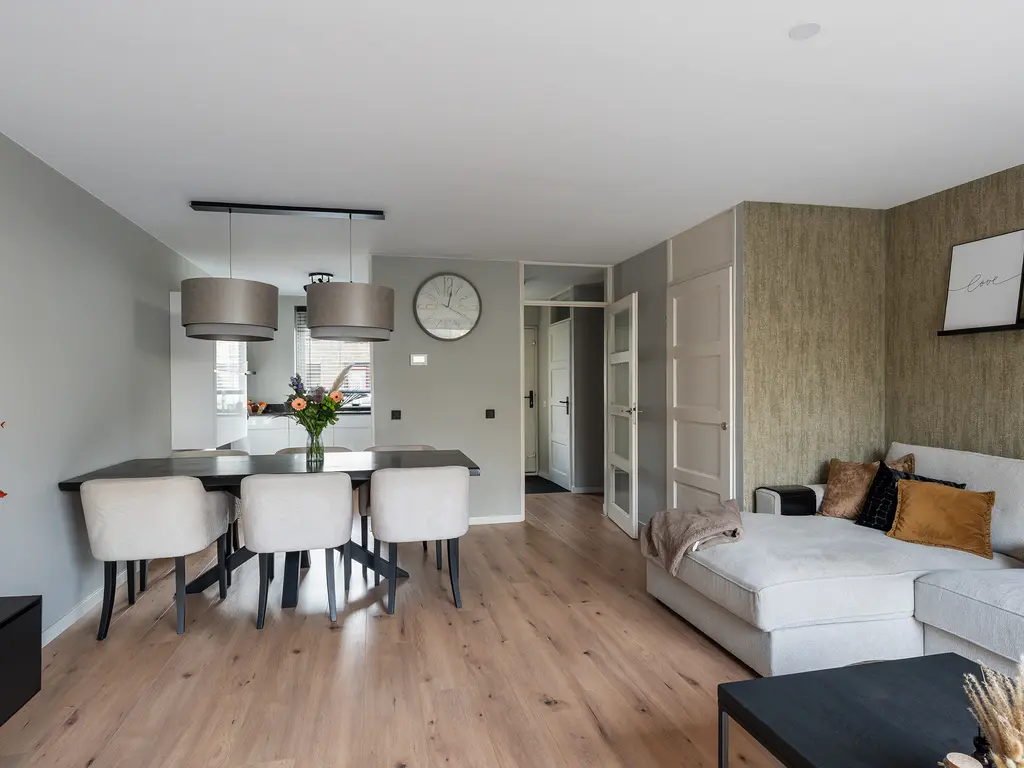 Laan van Delfland 26, MONSTER