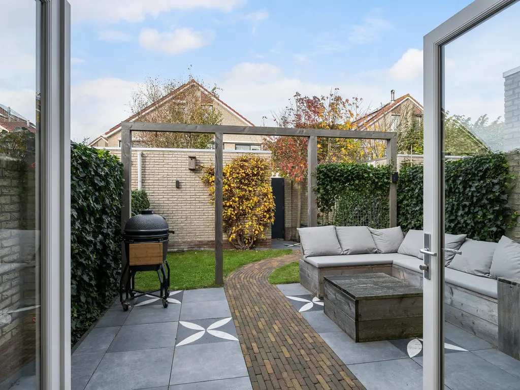 Laan van Delfland 26, MONSTER