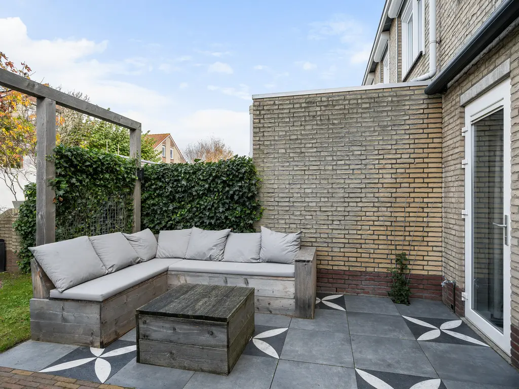 Laan van Delfland 26, MONSTER