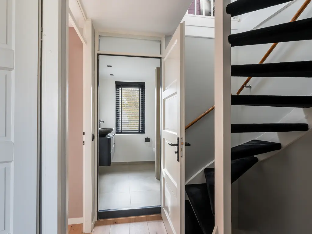 Laan van Delfland 26, MONSTER