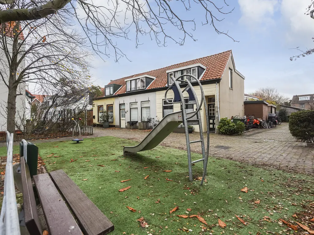 Hellendaalweg 22, 'S-GRAVENZANDE