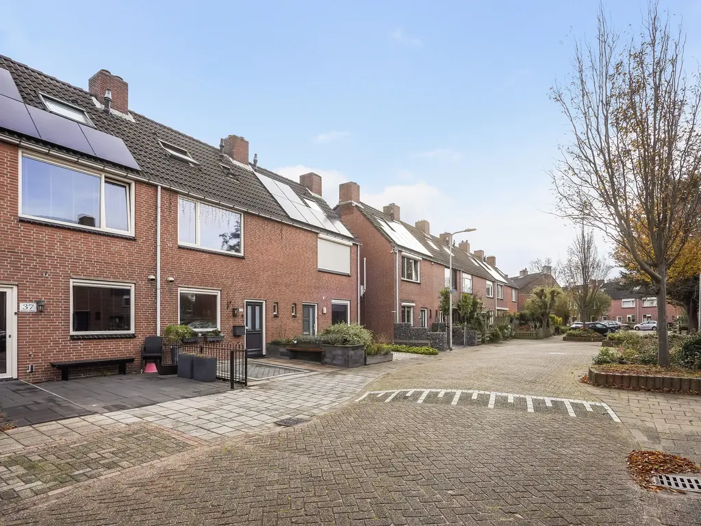 Heliotroop 39, 'S-GRAVENZANDE