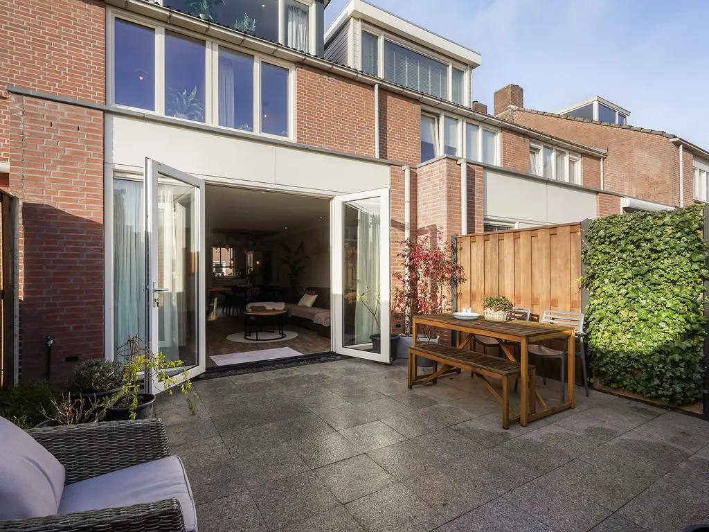 Heliotroop 39, 'S-GRAVENZANDE