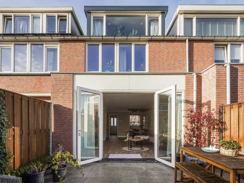 Heliotroop 39, 'S-GRAVENZANDE