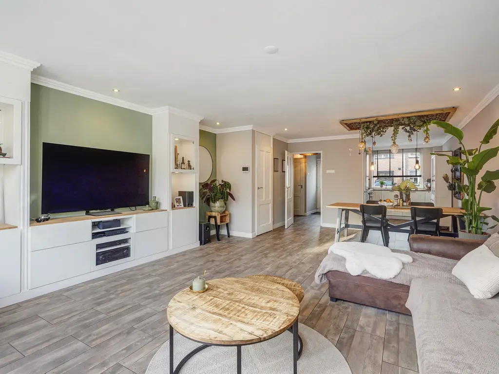 Heliotroop 39, 'S-GRAVENZANDE