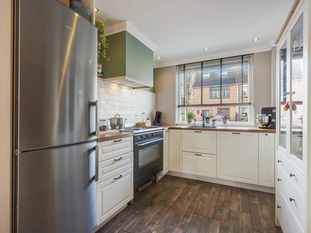 Heliotroop 39, 'S-GRAVENZANDE