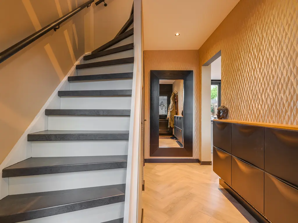 Heenweg 29, 'S-GRAVENZANDE