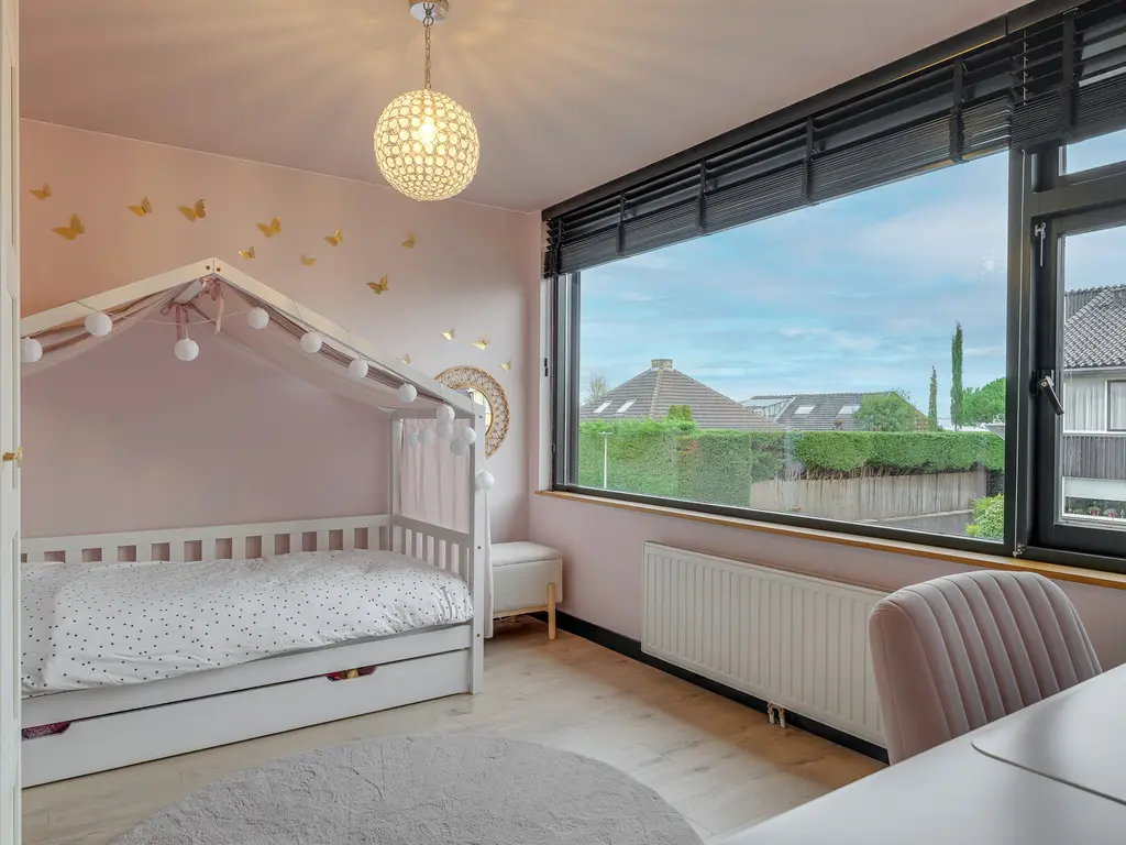 Heenweg 29, 'S-GRAVENZANDE