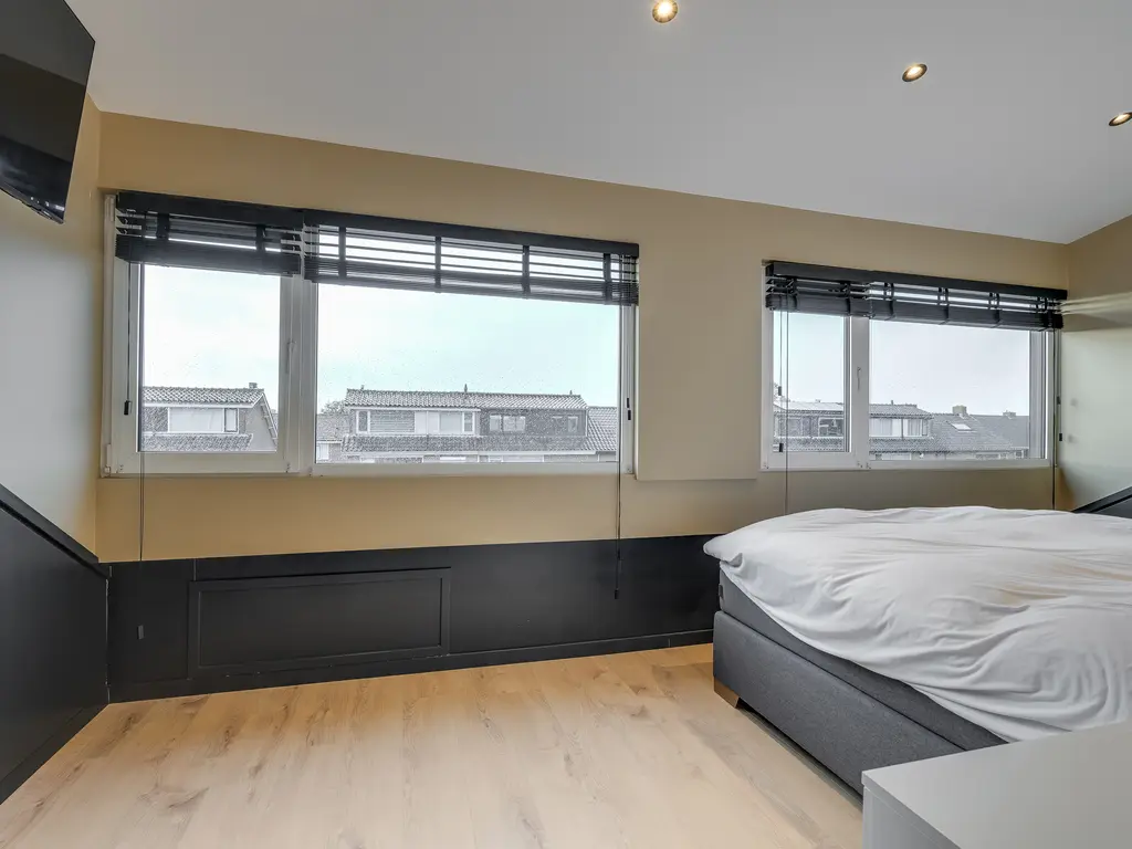 Heenweg 29, 'S-GRAVENZANDE