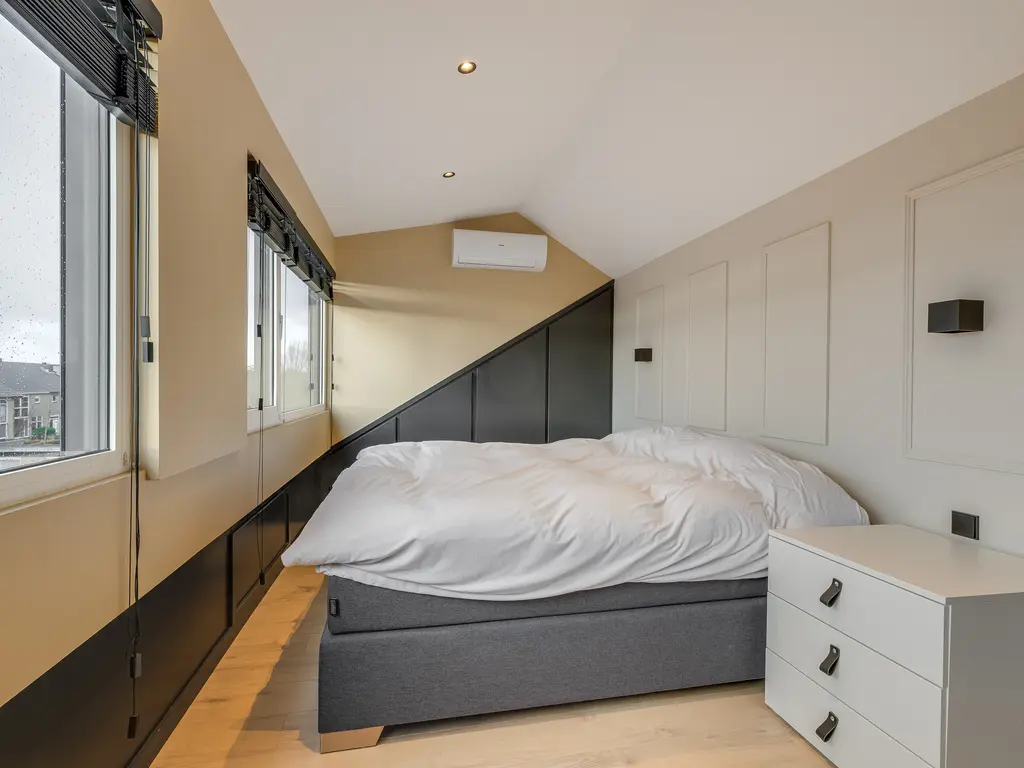 Heenweg 29, 'S-GRAVENZANDE