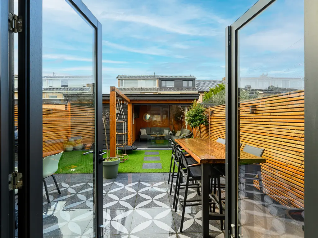 Heenweg 29, 'S-GRAVENZANDE