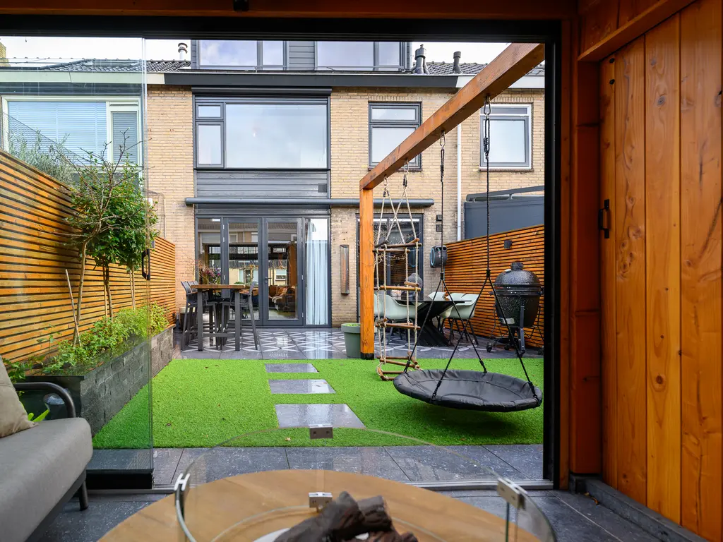 Heenweg 29, 'S-GRAVENZANDE