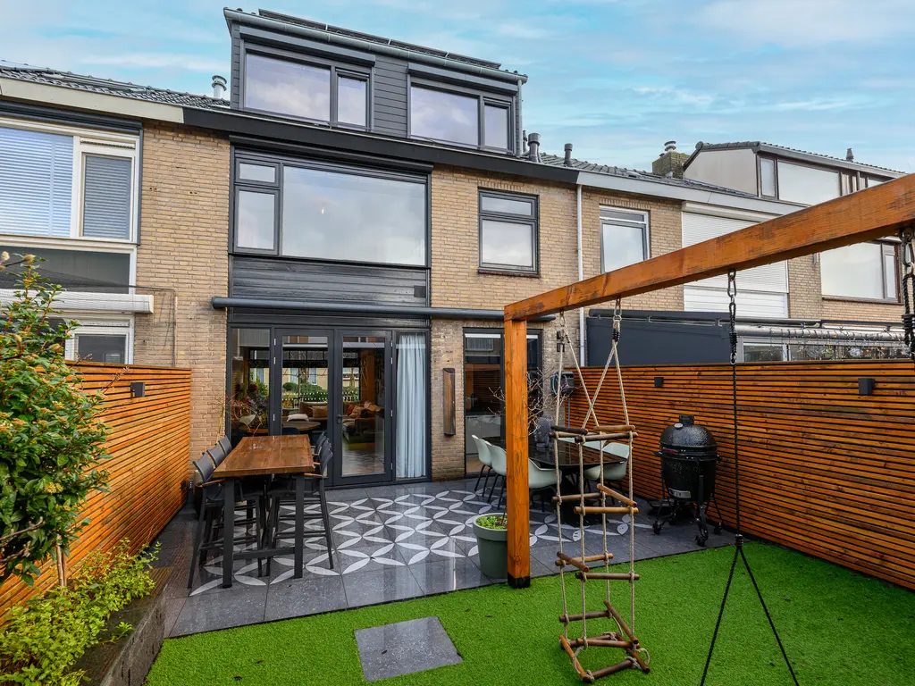 Heenweg 29, 'S-GRAVENZANDE