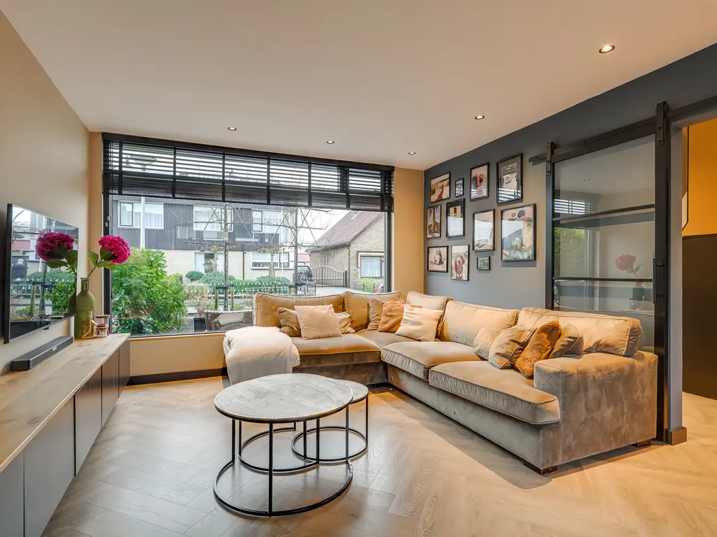 Heenweg 29, 'S-GRAVENZANDE