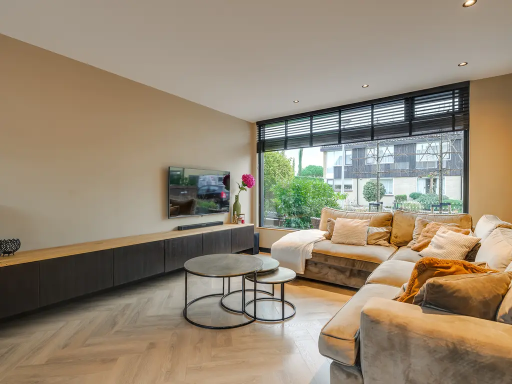 Heenweg 29, 'S-GRAVENZANDE