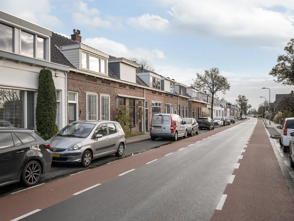 Naaldwijkseweg 160, 'S-GRAVENZANDE