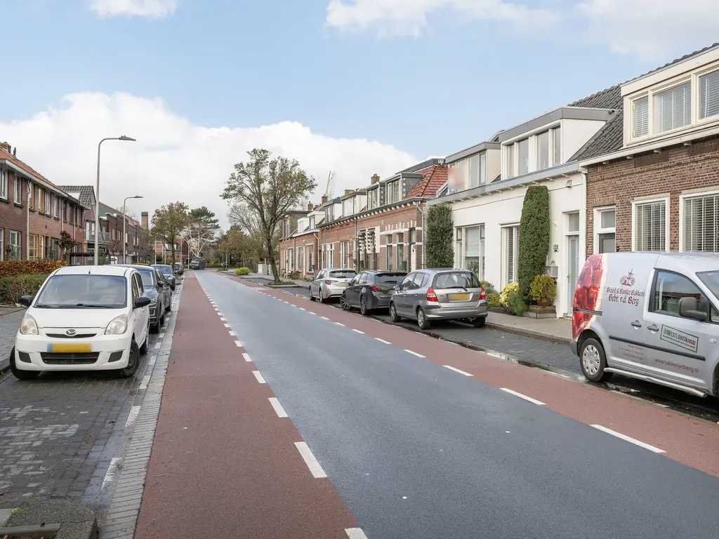 Naaldwijkseweg 160, 'S-GRAVENZANDE