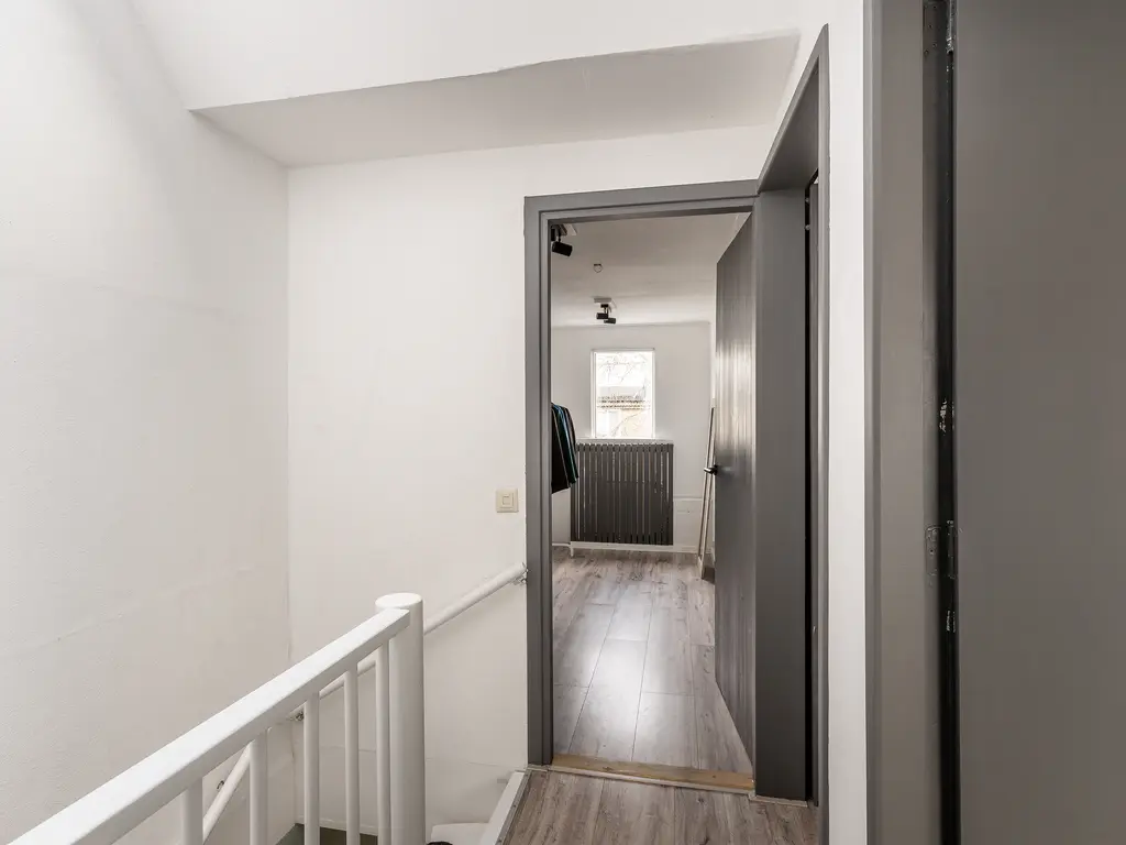 Naaldwijkseweg 160, 'S-GRAVENZANDE