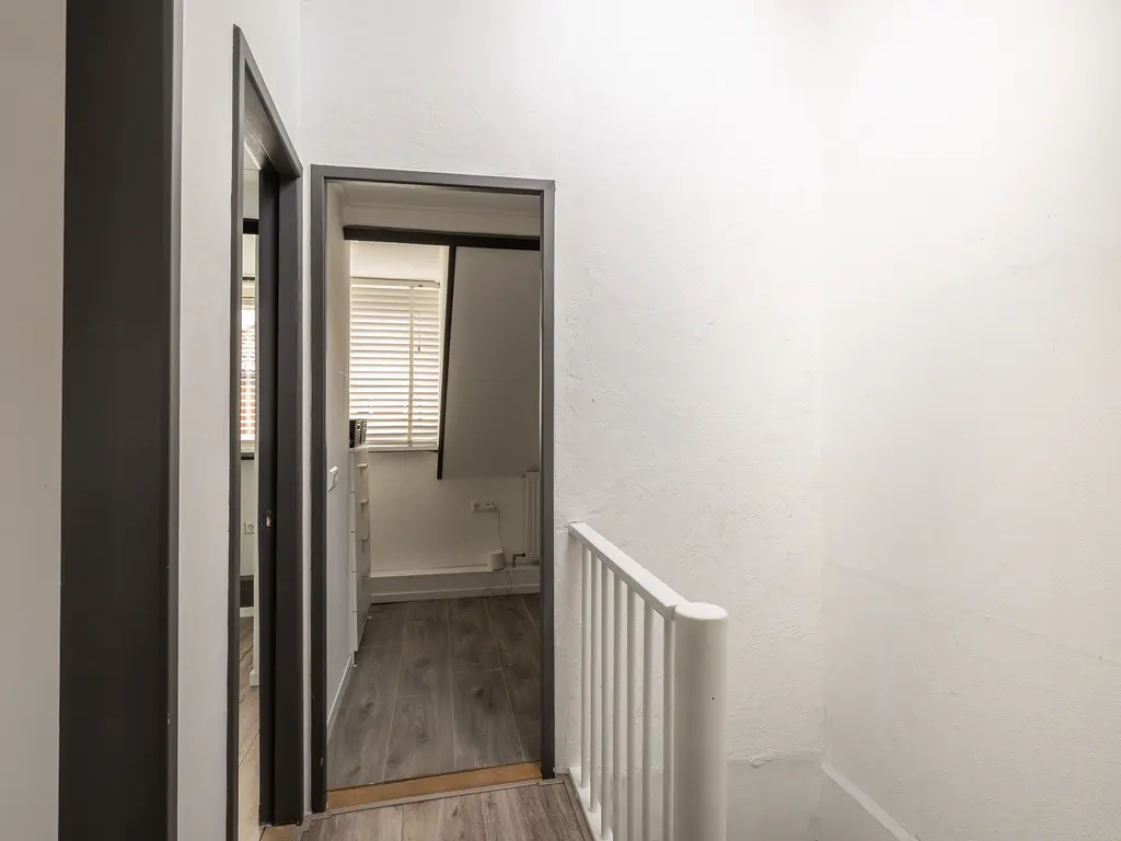 Naaldwijkseweg 160, 'S-GRAVENZANDE