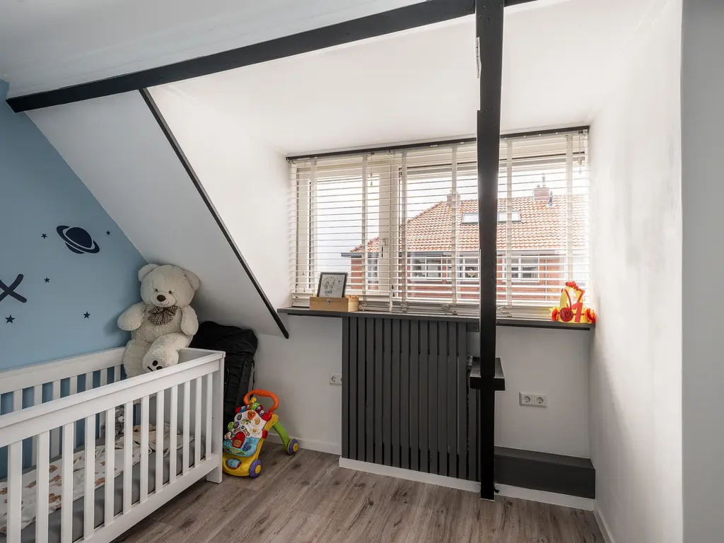 Naaldwijkseweg 160, 'S-GRAVENZANDE