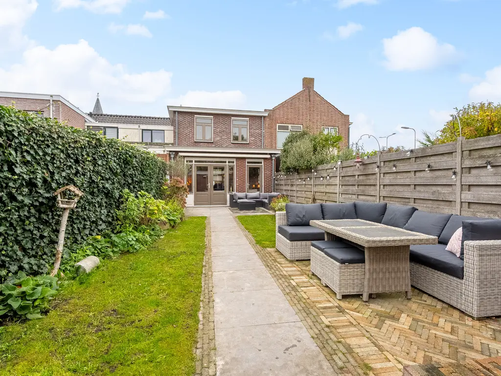 Oudelandstraat 12, 'S-GRAVENZANDE