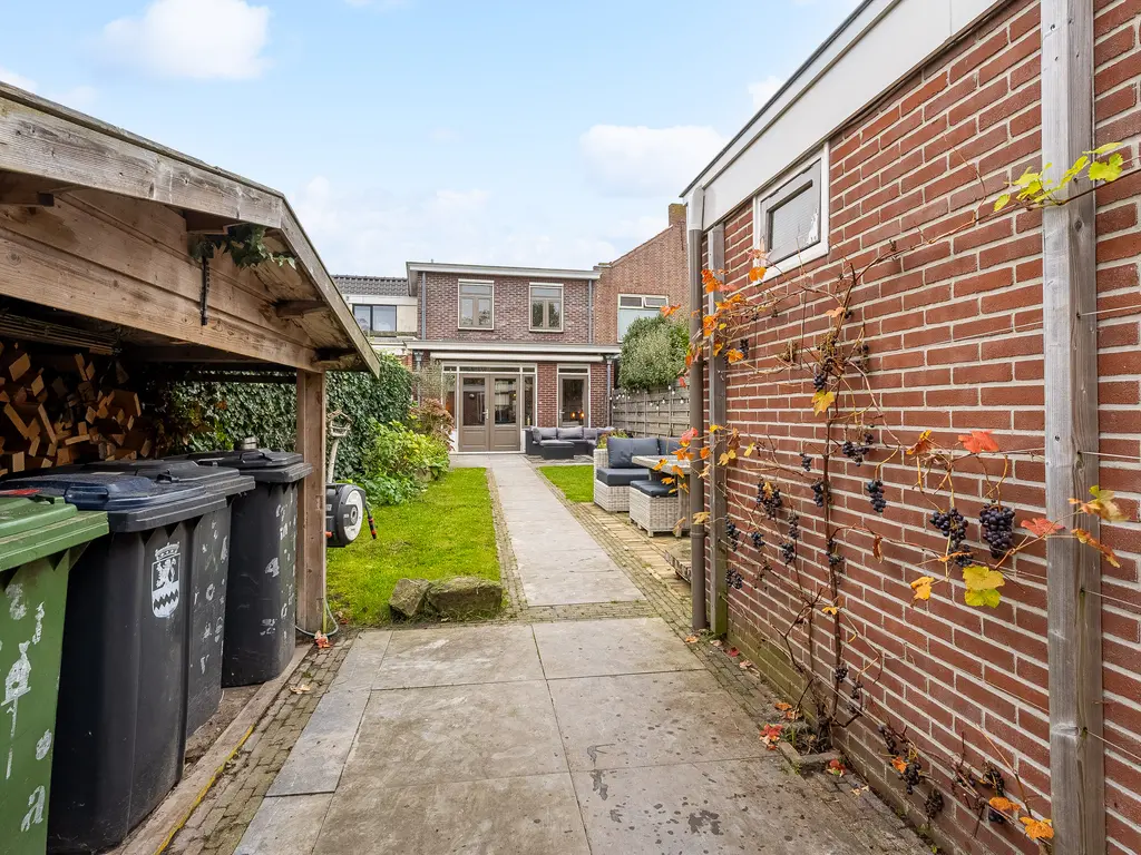 Oudelandstraat 12, 'S-GRAVENZANDE