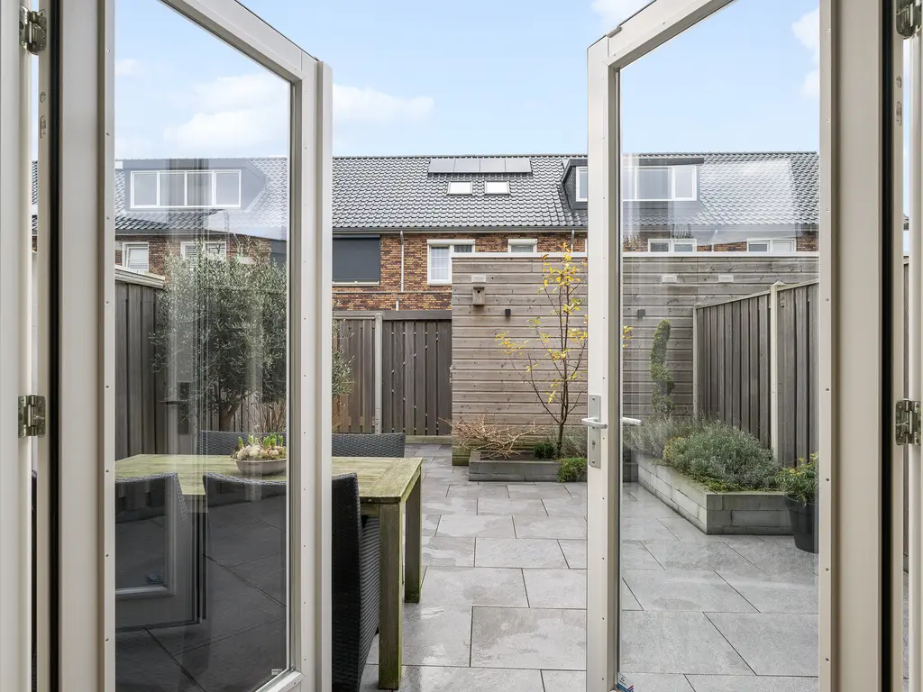 Zandheuvelweg 84, NAALDWIJK