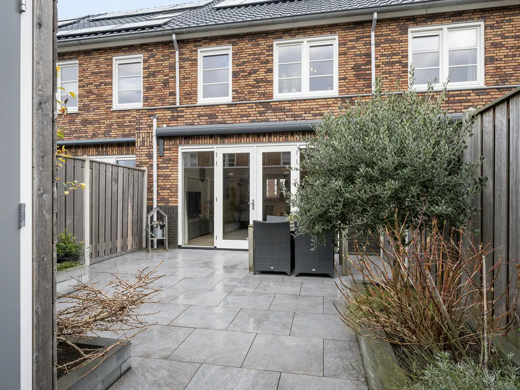 Zandheuvelweg 84, NAALDWIJK