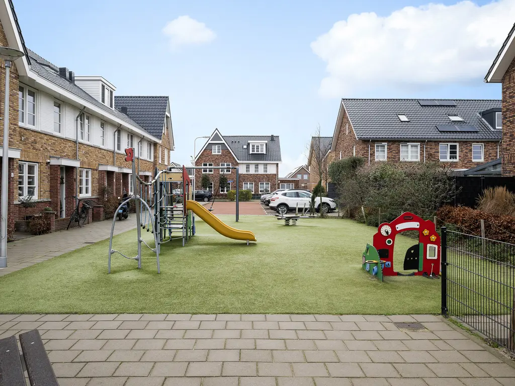 Zandheuvelweg 84, NAALDWIJK