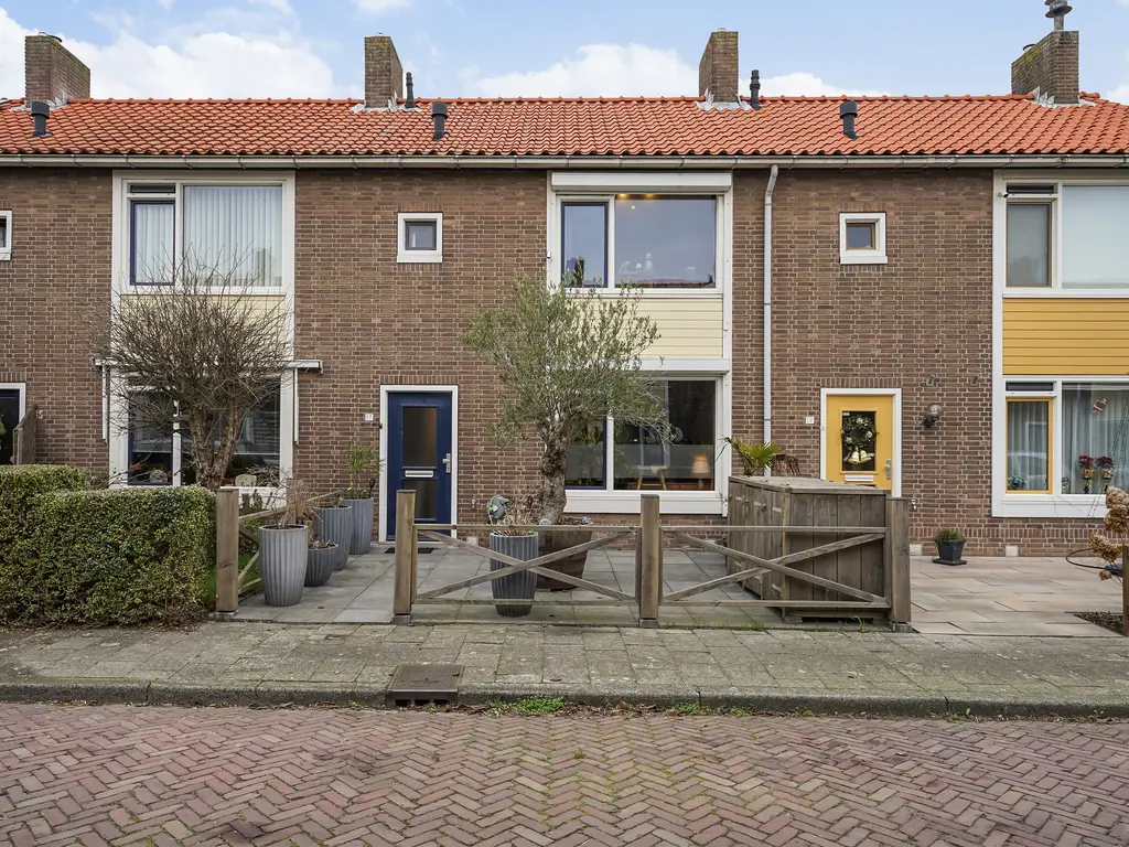 Perenstraat 17, NAALDWIJK