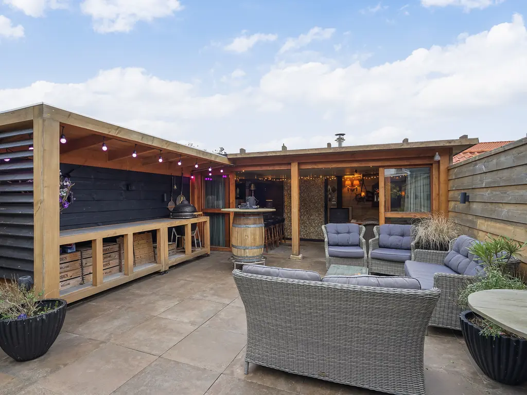 Perenstraat 17, NAALDWIJK