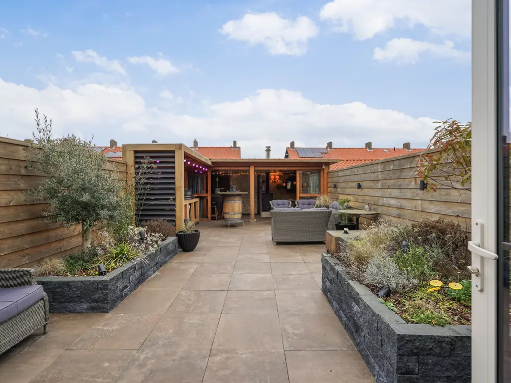 Perenstraat 17, NAALDWIJK