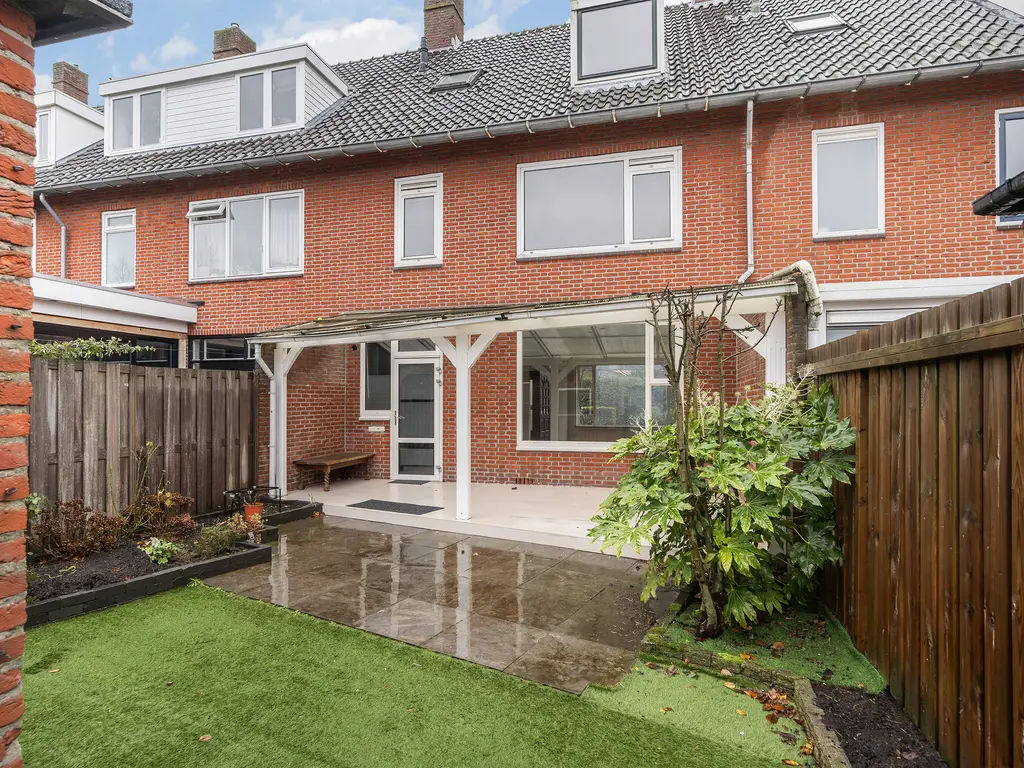 Fresiastraat 8, NAALDWIJK