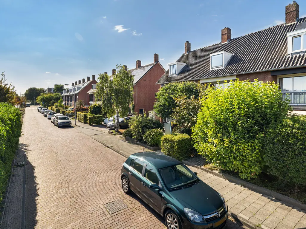 Fresiastraat 8, NAALDWIJK