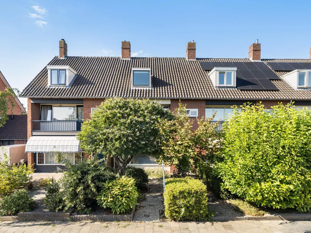 Fresiastraat 8, NAALDWIJK