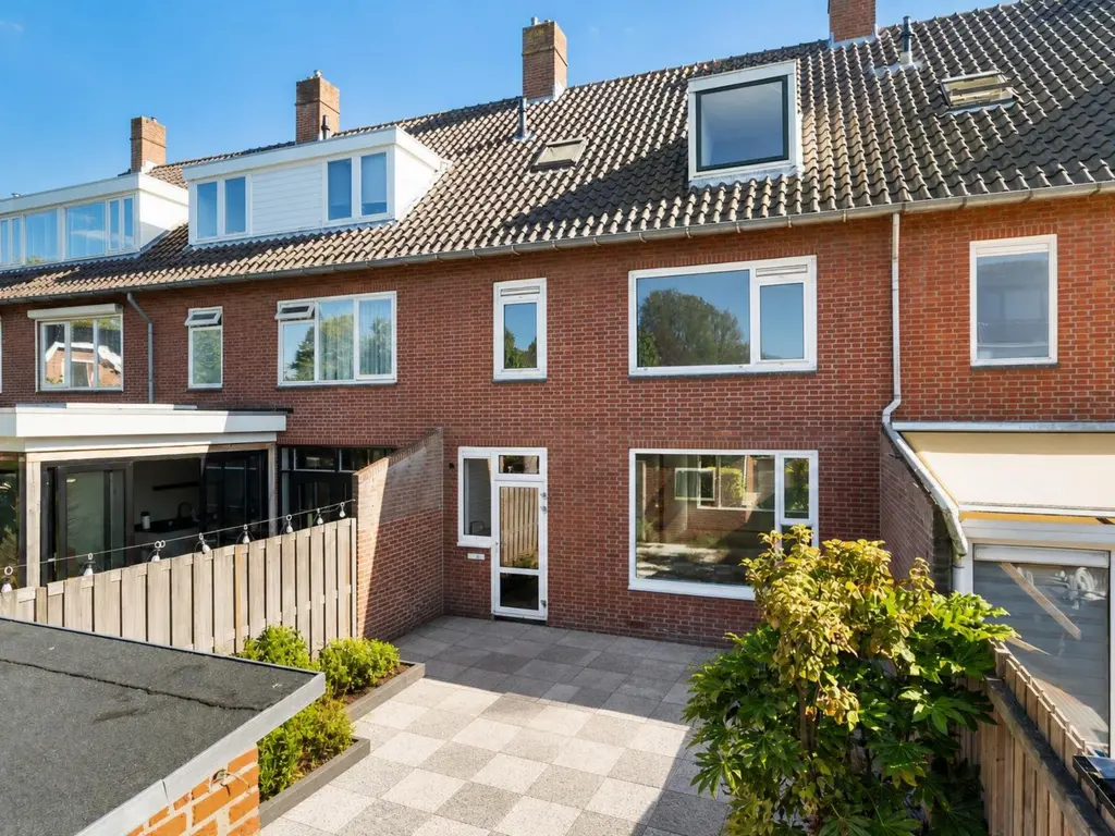 Fresiastraat 8, NAALDWIJK